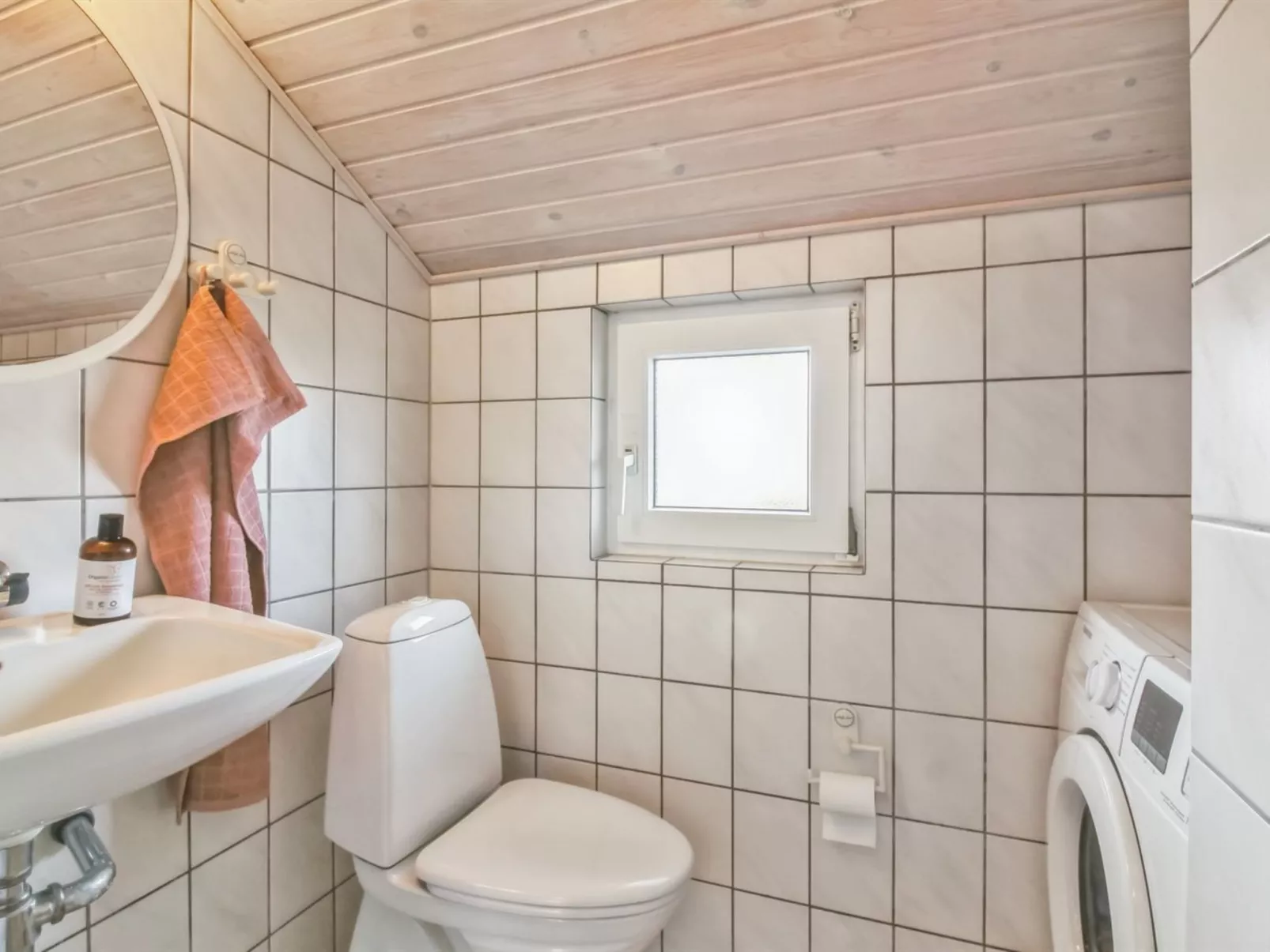 "Madsen" - 500m from the sea-Binnen