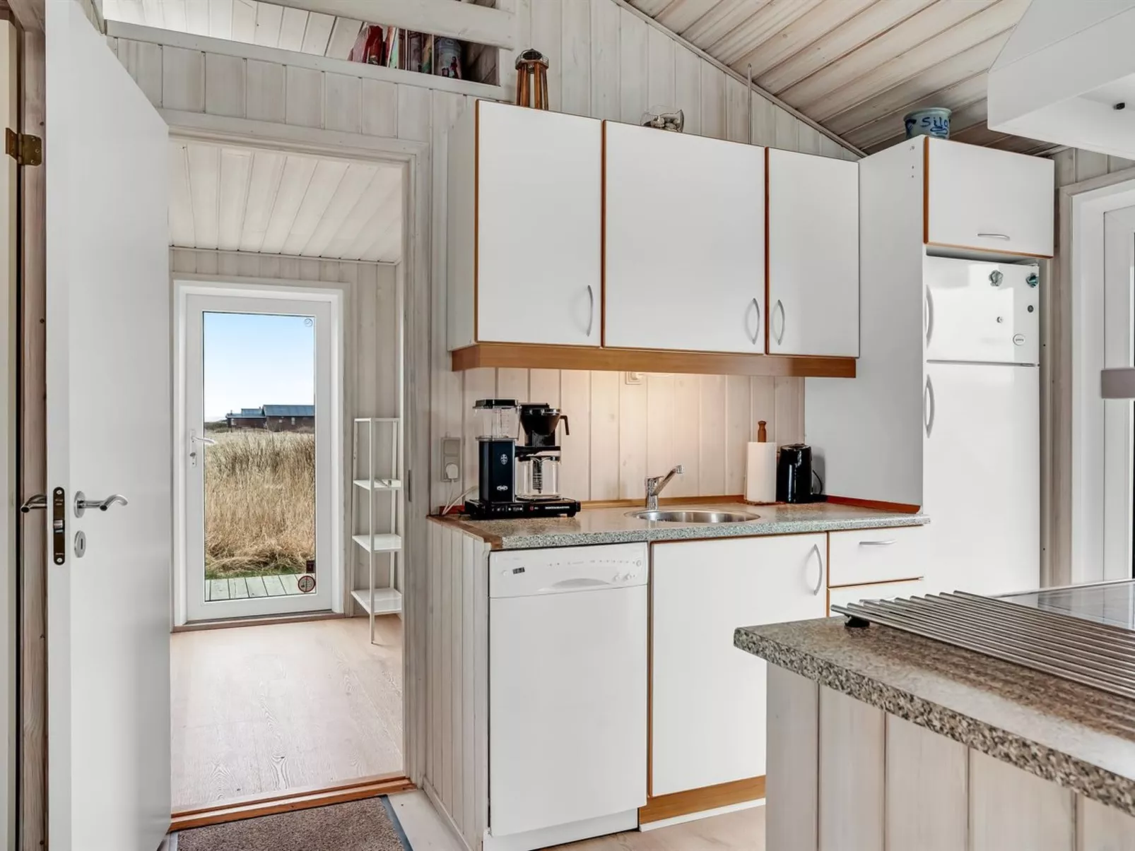 "Galmand" - 300m from the sea-Binnen