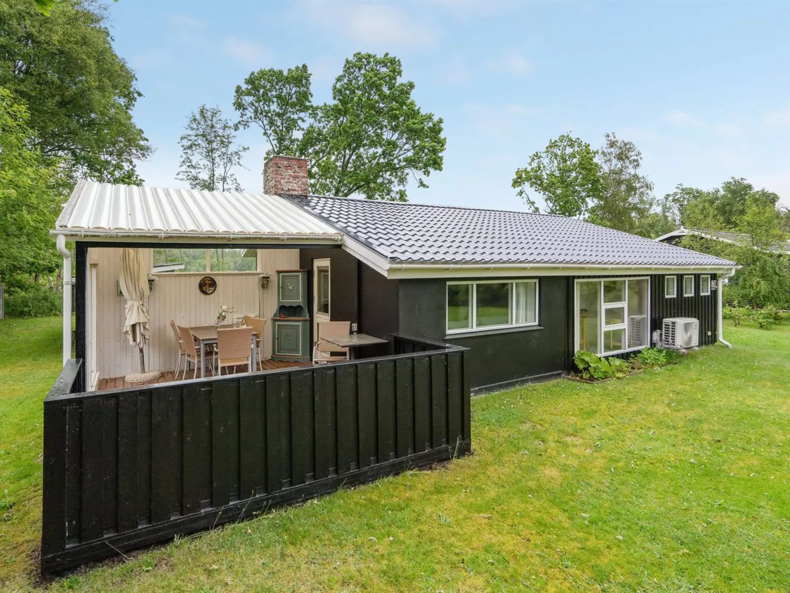 "Erikgine" - 170m from the sea-Buiten