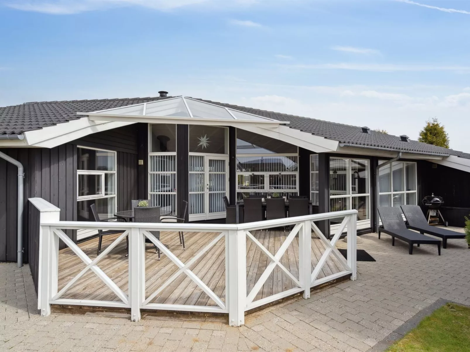 "Arnod" - 400m from the sea-Buiten