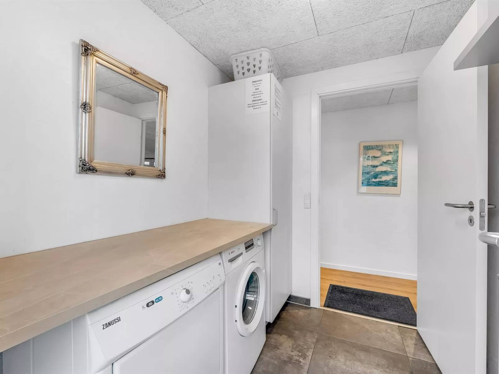 "Thana" - 1.4km from the sea-Binnen