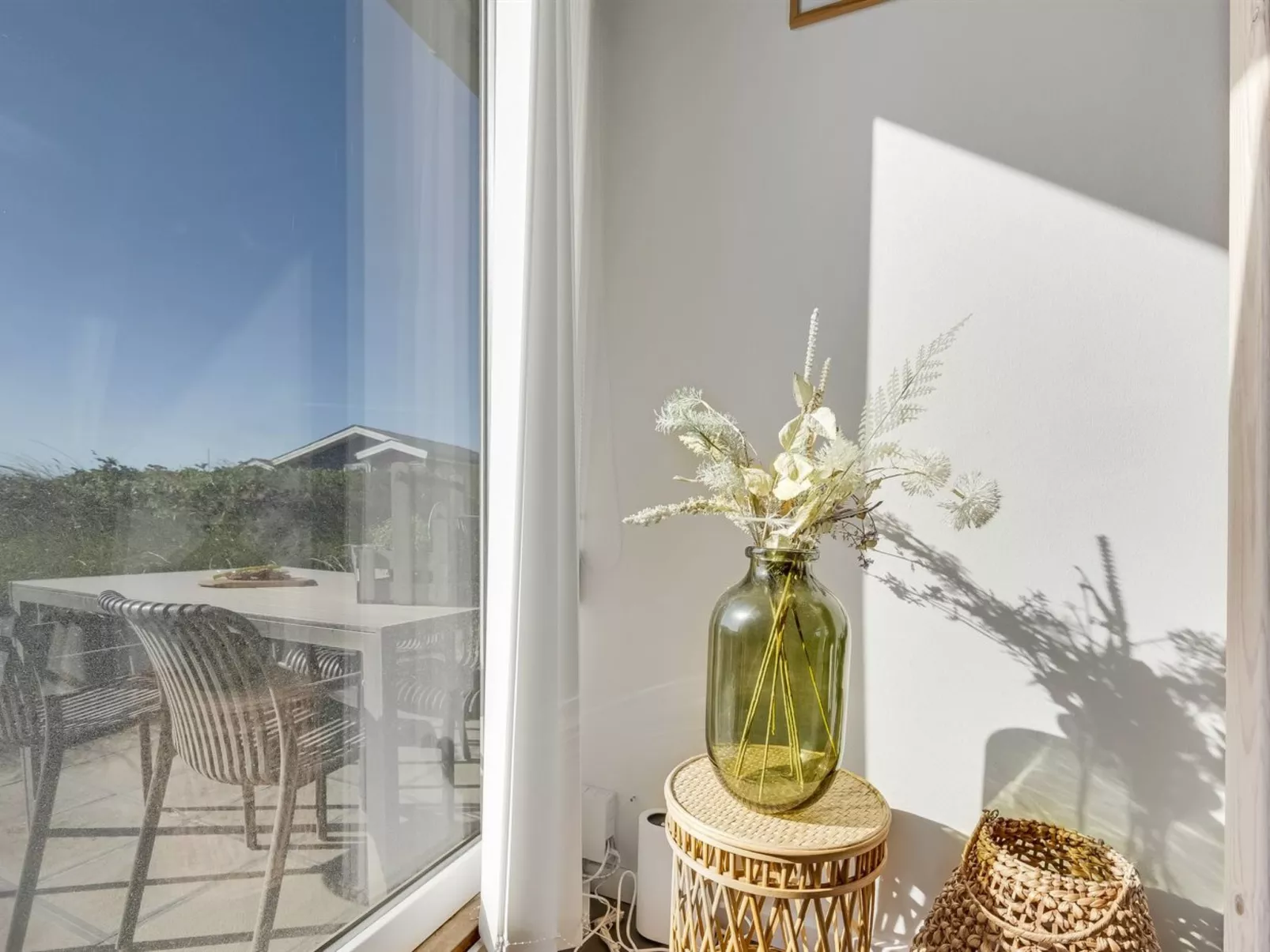 "Antonie" - 95m from the sea-Binnen