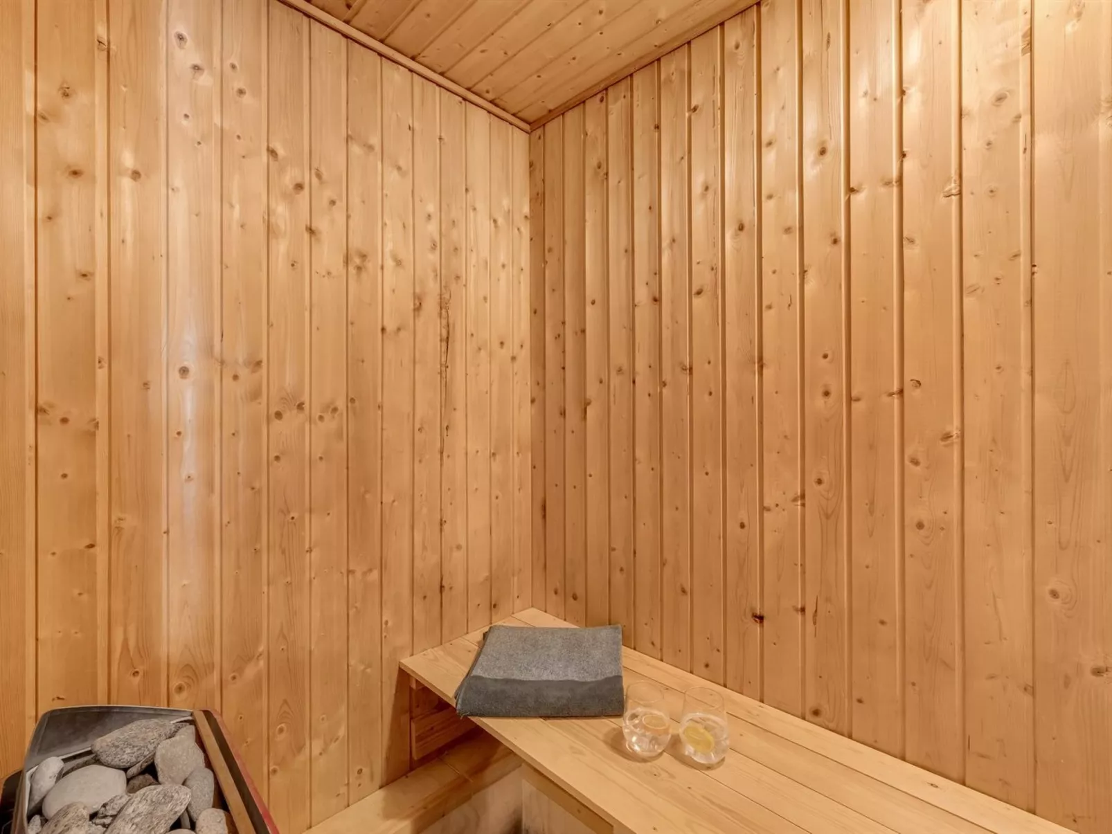 "Ludvig" -  from the sea-Binnen