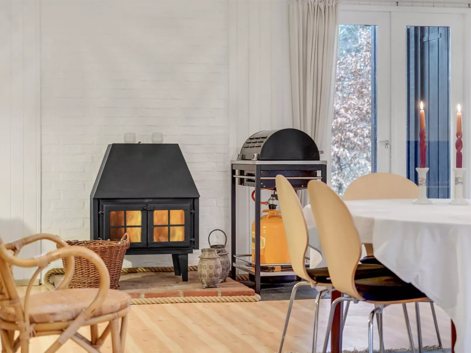 "Hardy" - 30km from the sea-Binnen