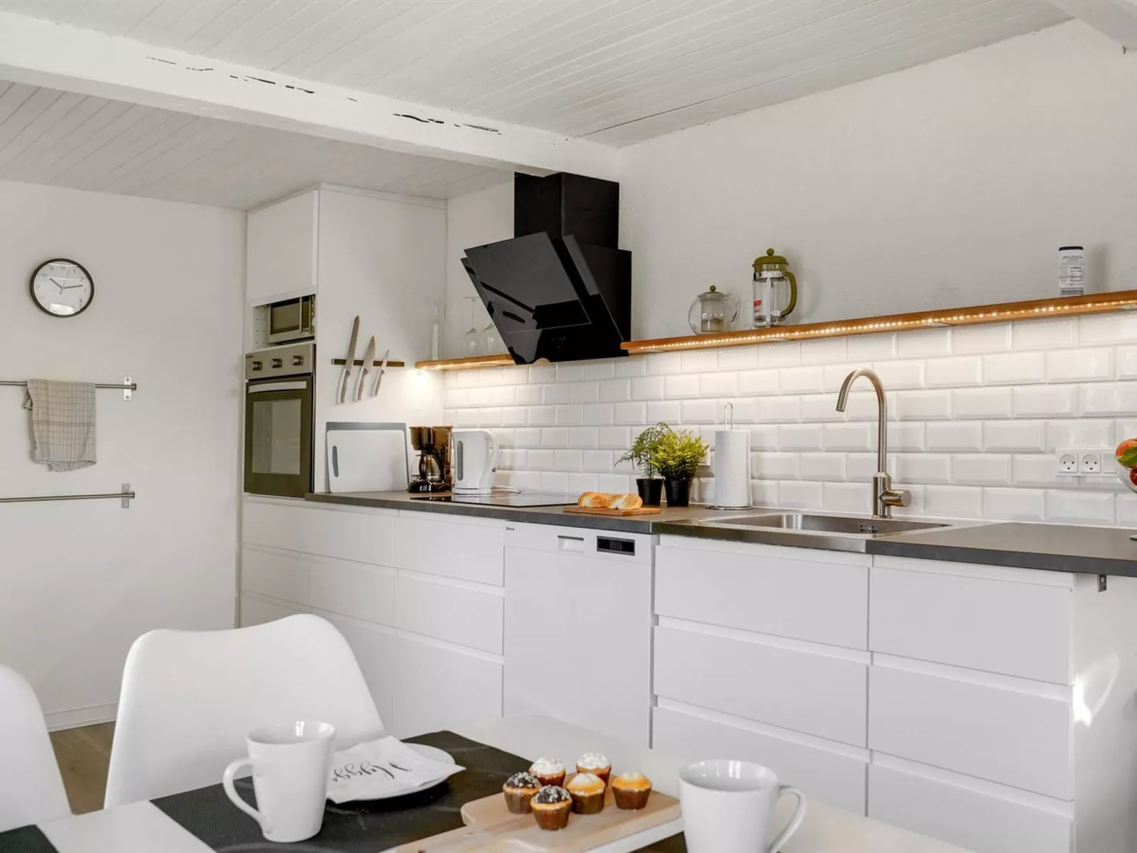 "Thessa" - 900m from the sea-Binnen