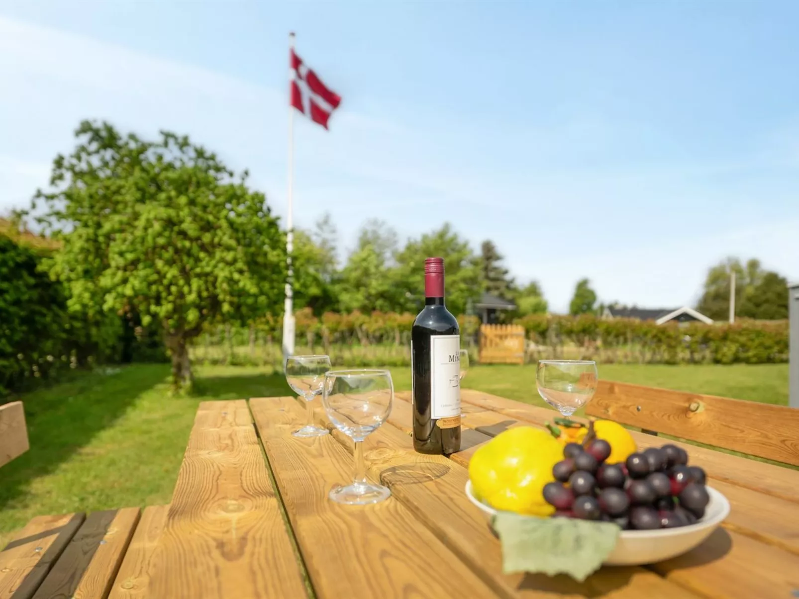 "Tican" - 400m from the sea-Buiten