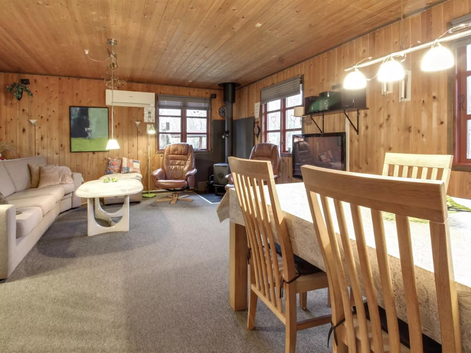 "Hubertina" - 30km from the sea-Binnen