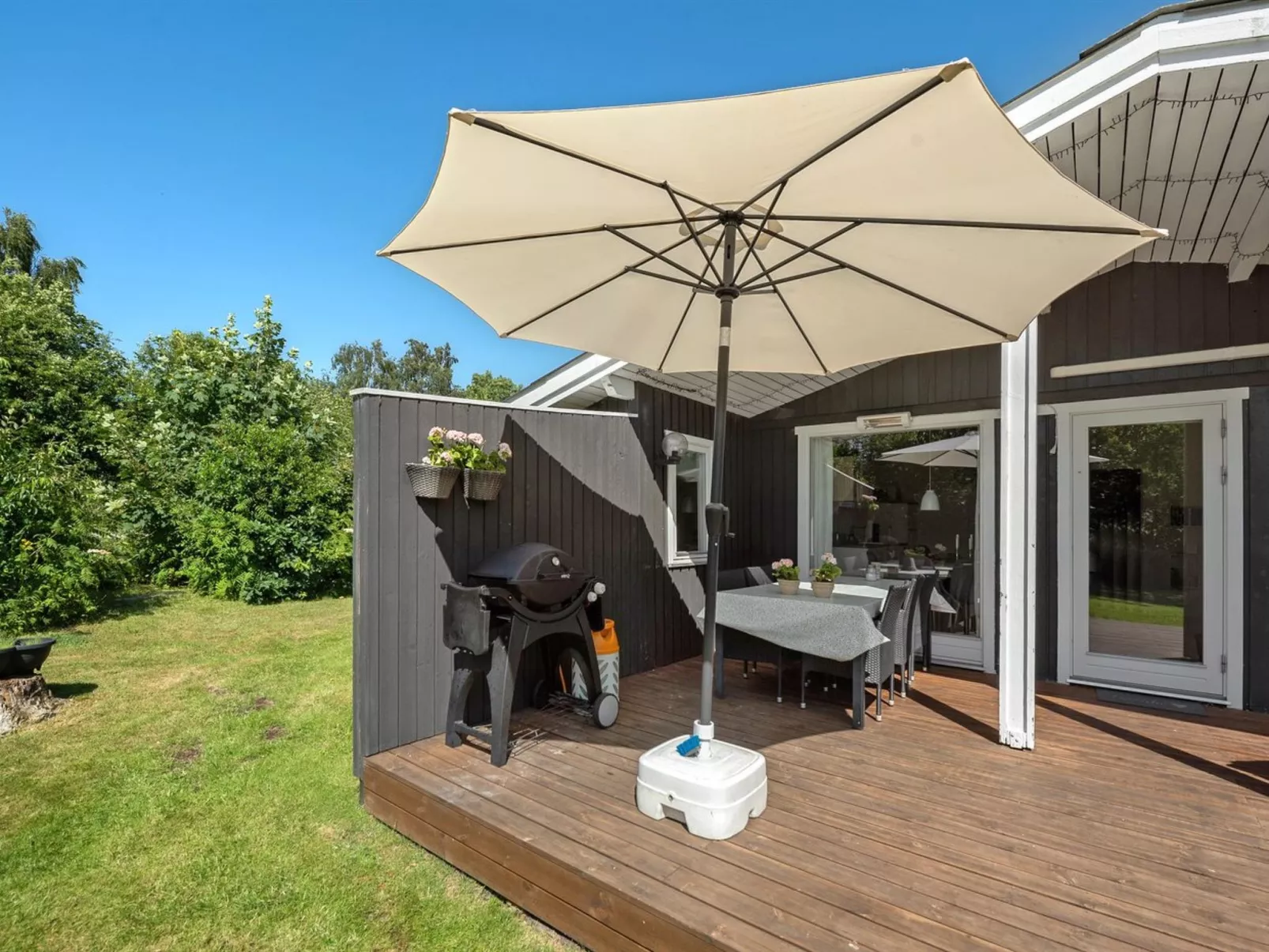 "Brune" - 30km from the sea-Buiten