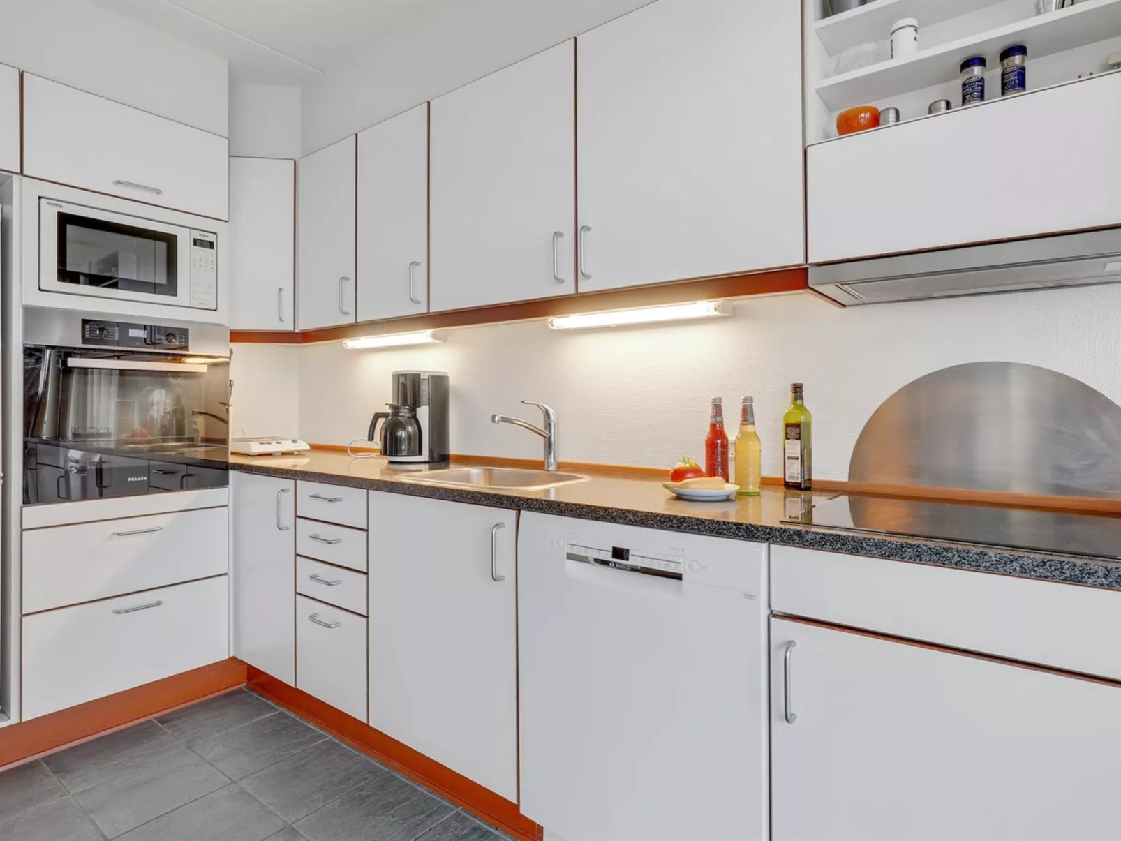 "Allette" - 10m from the sea-Binnen