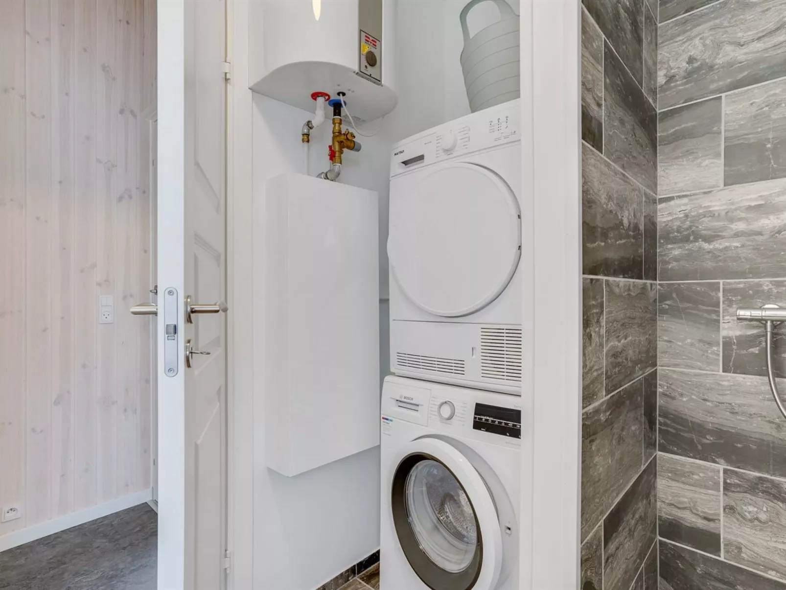 "Westman" - 200m from the sea-Binnen