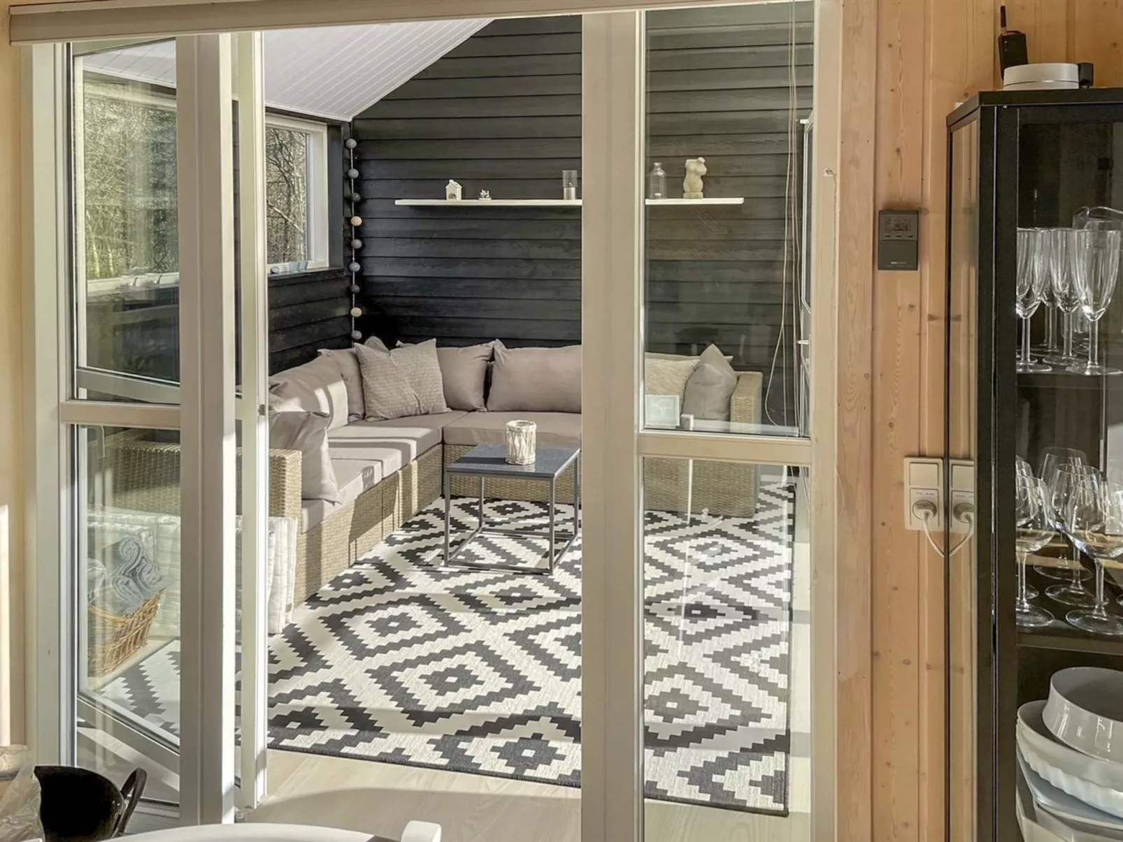 "Eireen" - 600m to the fjord-Binnen