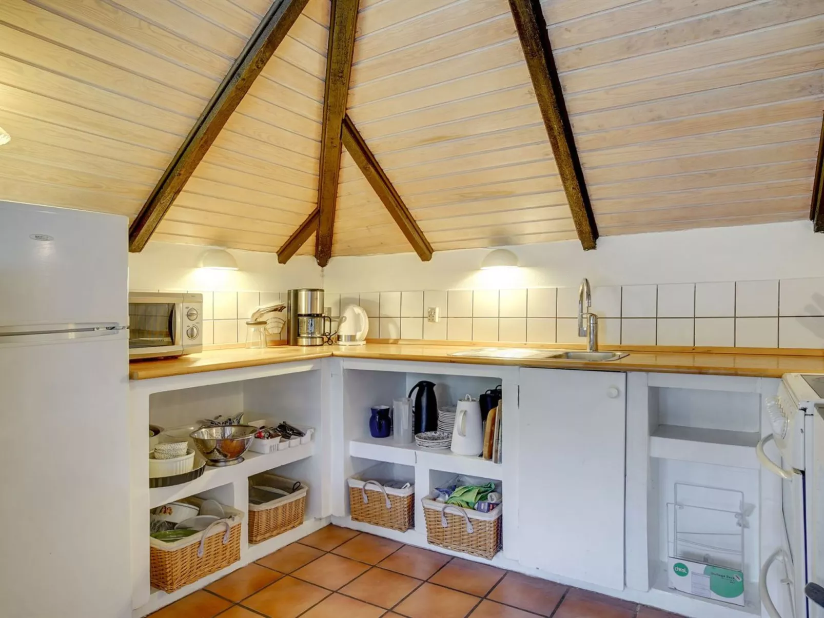 "Arnfin" - 160m from the sea-Binnen