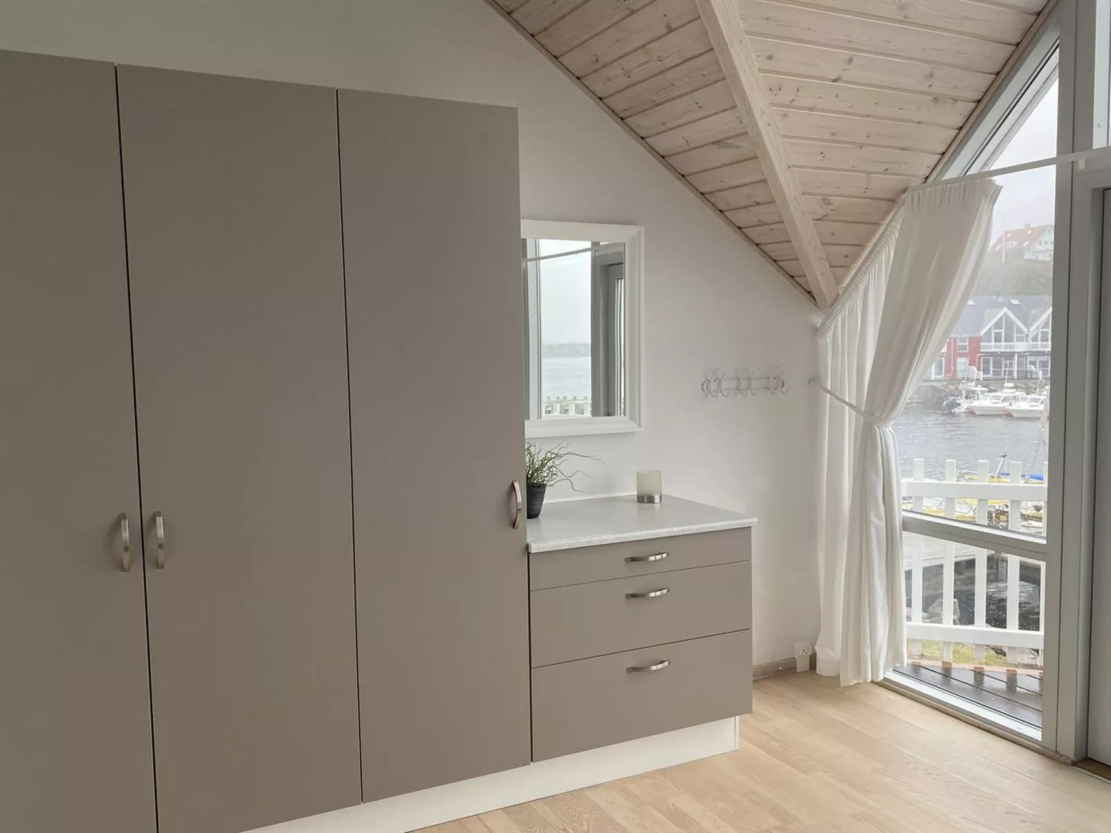 "Fridhild" - 10m from the sea-Binnen