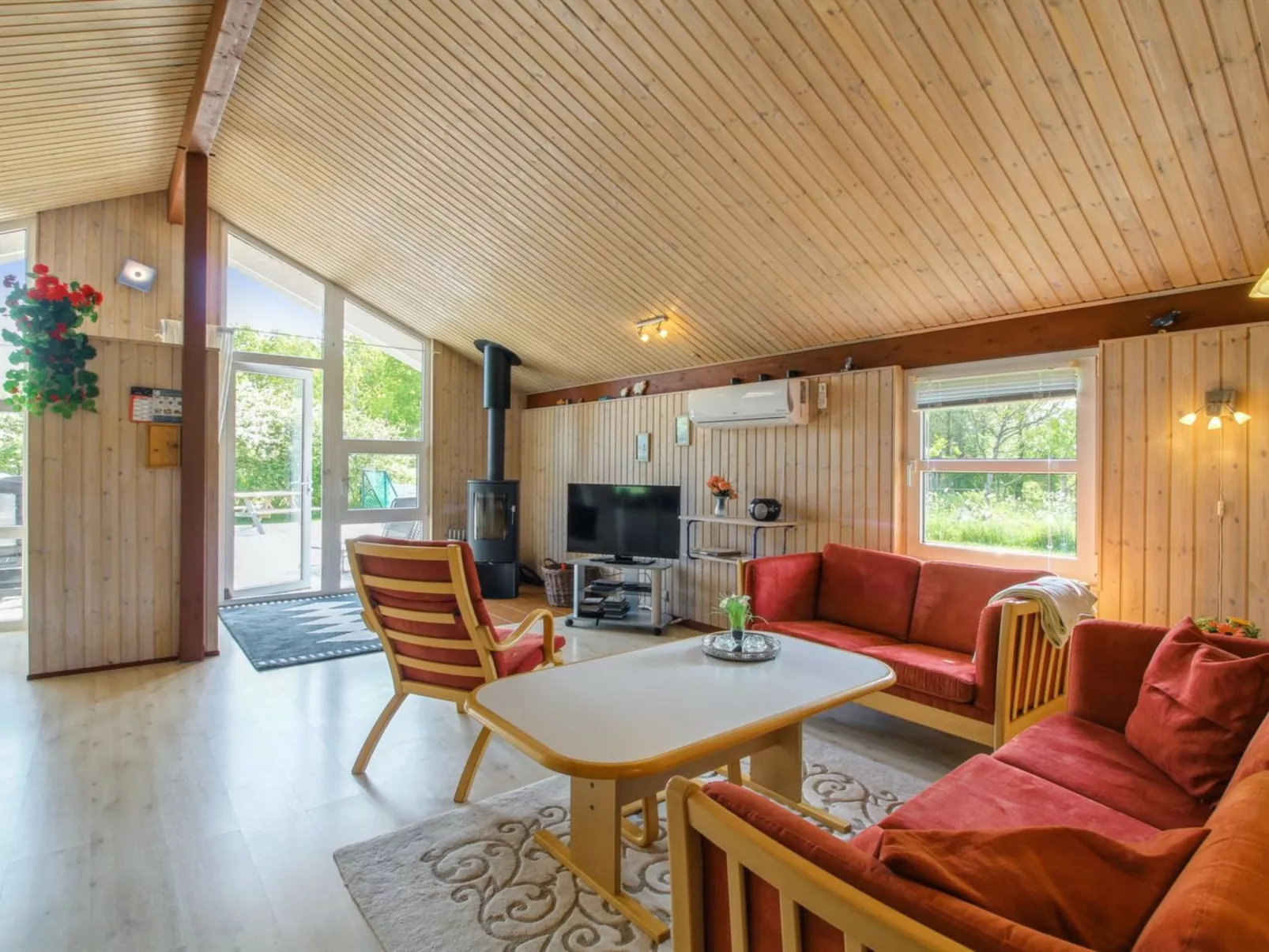 "Menka" - 1.3km from the sea-Binnen