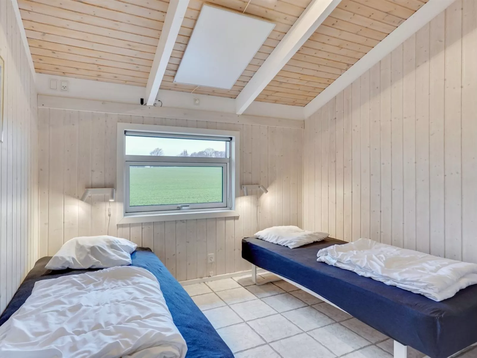 "Rik" - 350m from the sea-Binnen