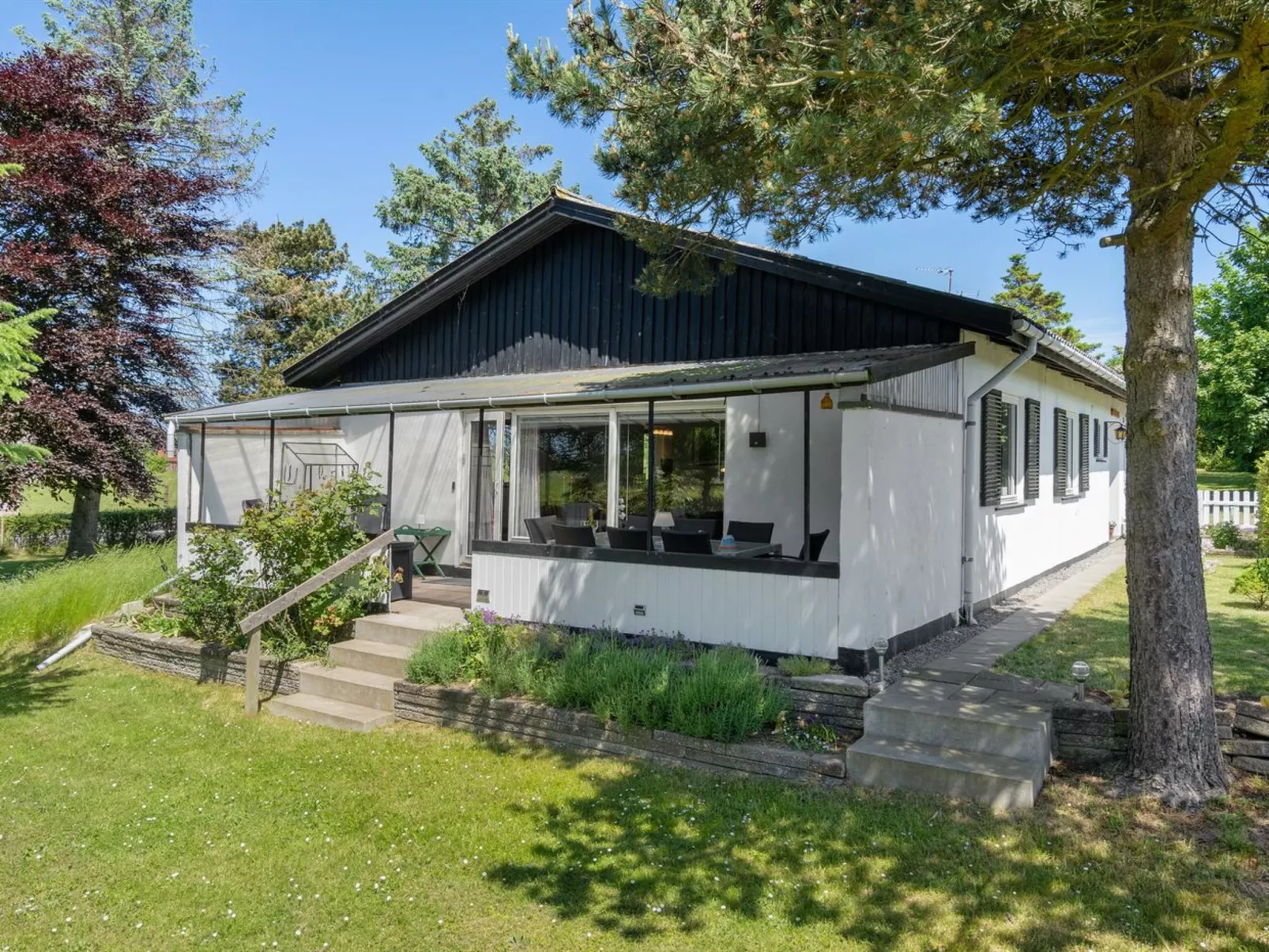 "Slavjanka" - 2km from the sea-Buiten