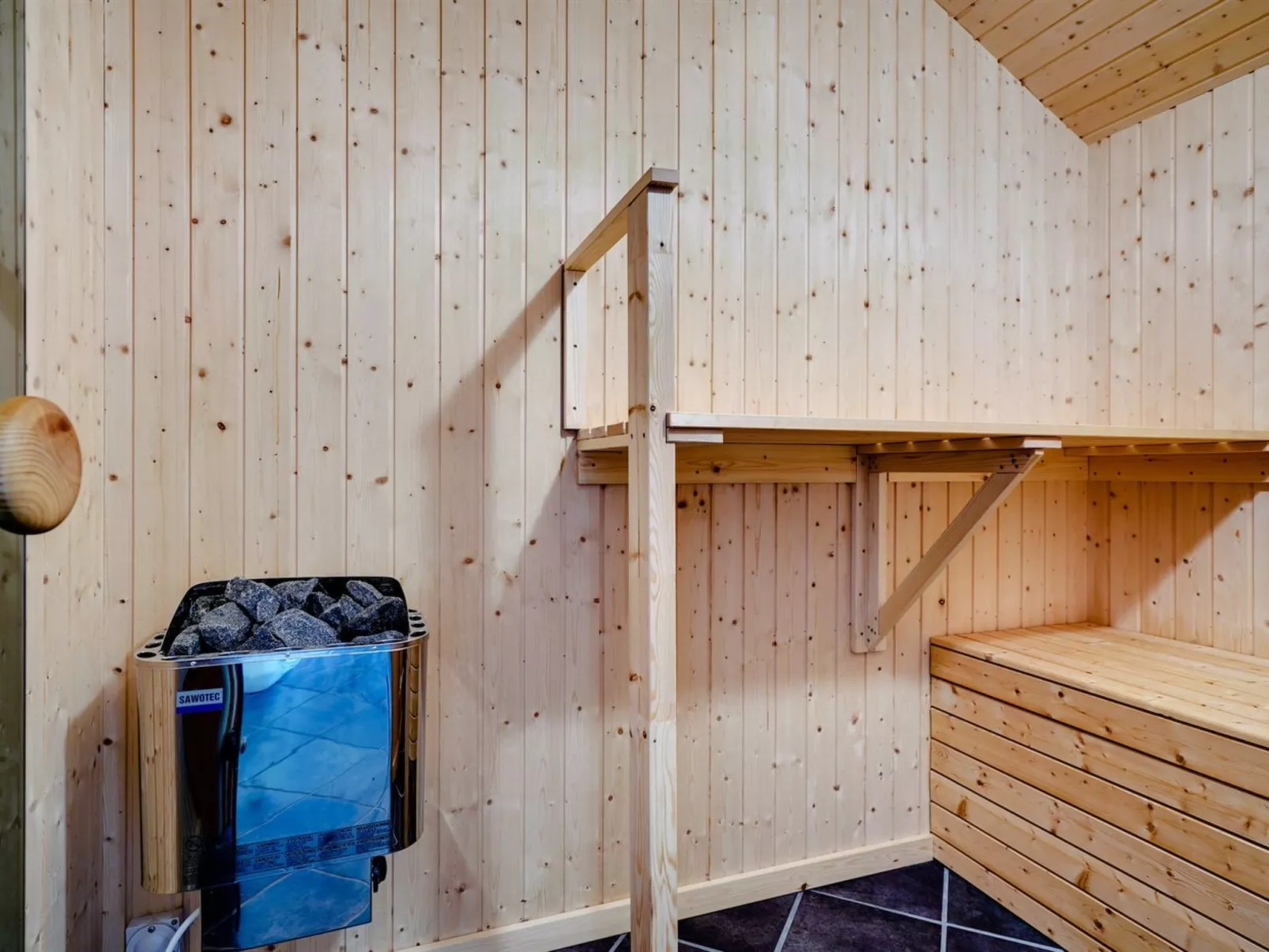 "Ulrikke" - 12km from the sea-Binnen