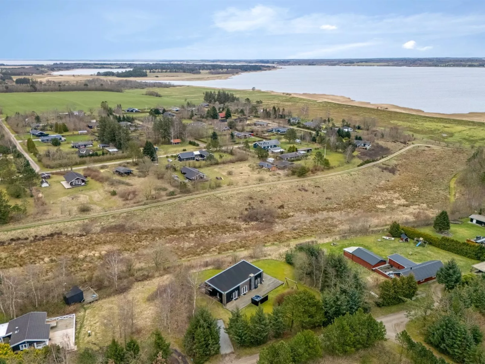 "Tenna" - 250m to the fjord-Buiten