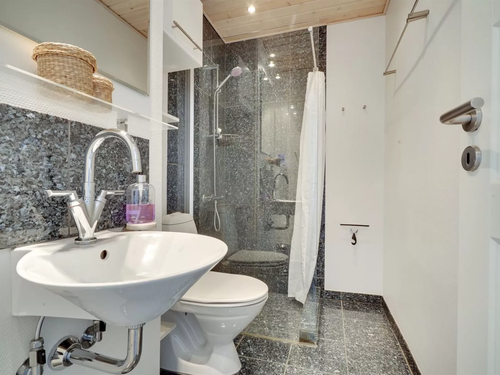 "Rieterik" - 50m from the sea-Binnen