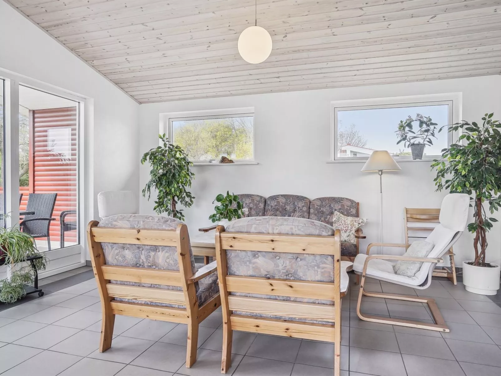 "Rayla" - 150m from the sea-Binnen