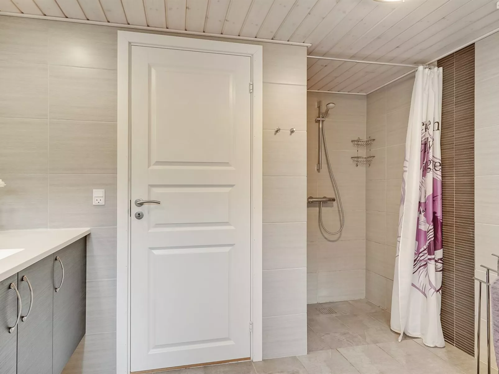 "Avia" - 500m from the sea-Binnen