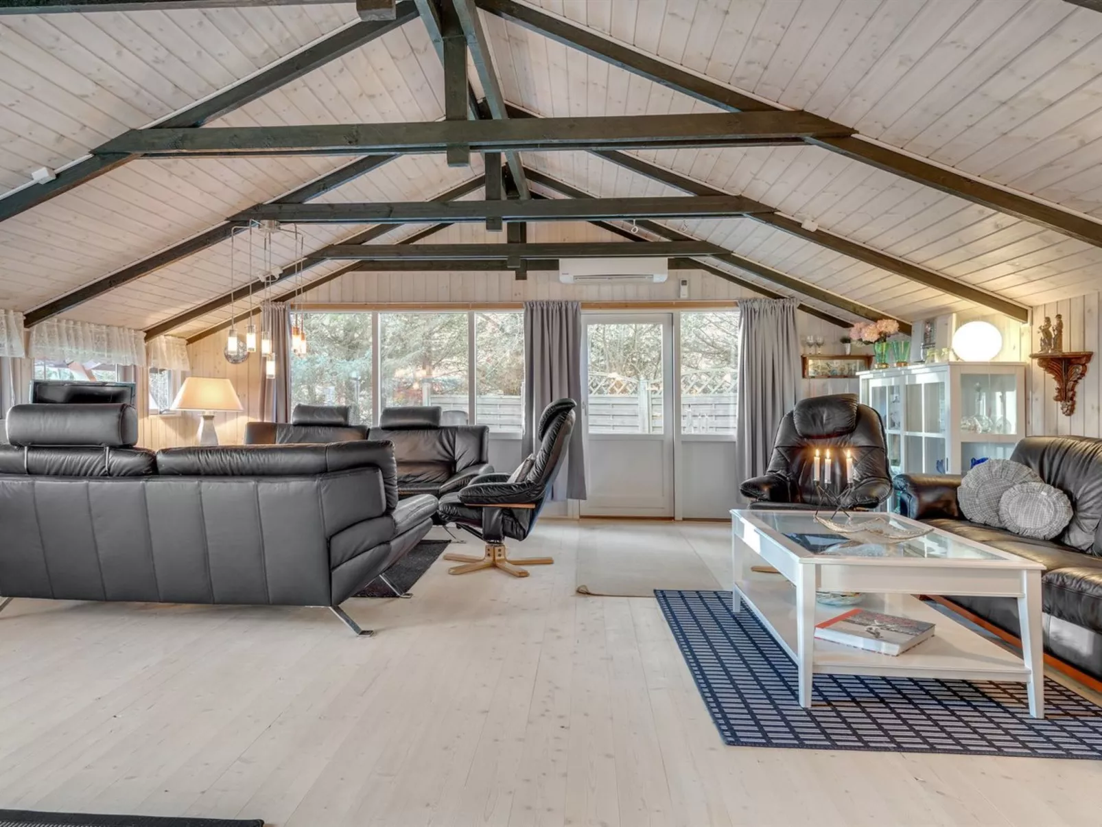 "Feliza" -  from the sea-Binnen