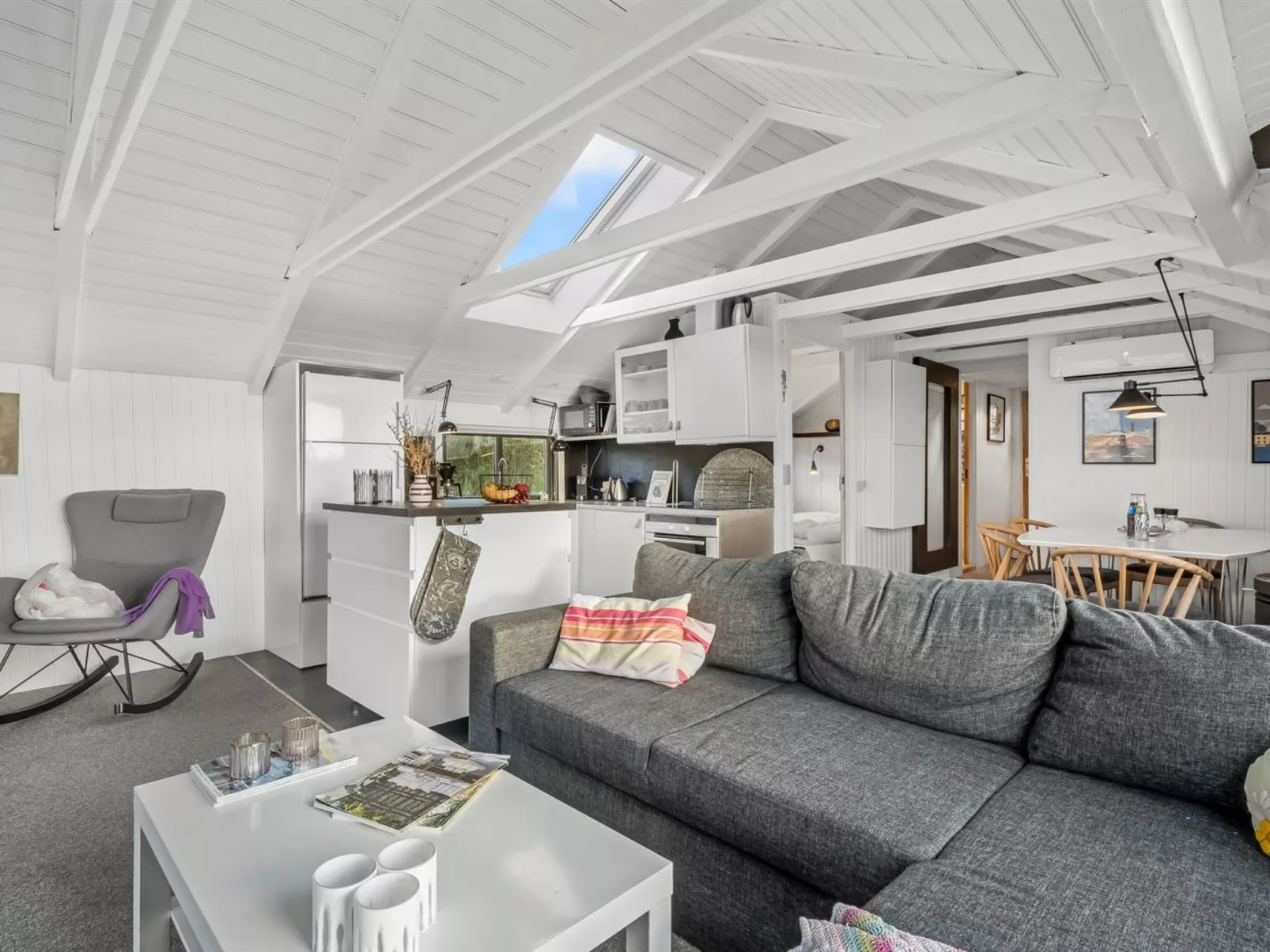 "Aksinja" - 250m to the fjord-Binnen