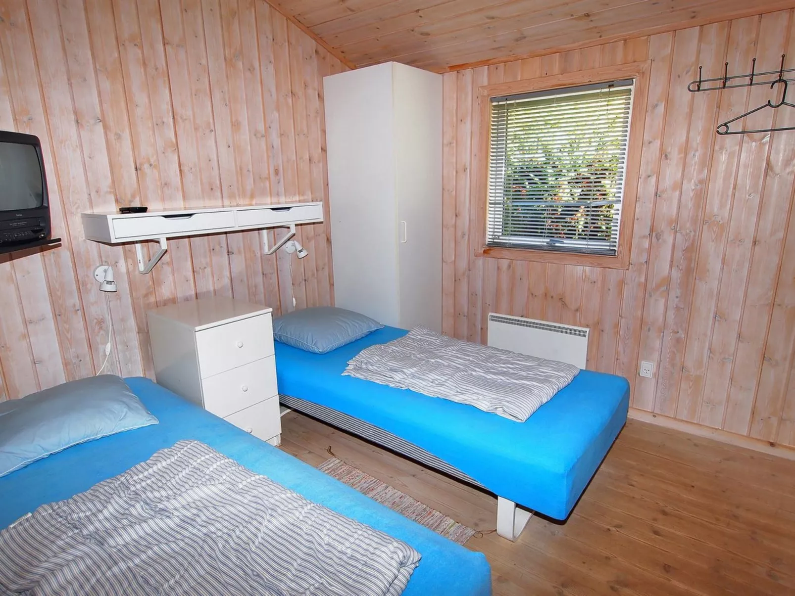 "Sena" - 250m from the sea-Binnen