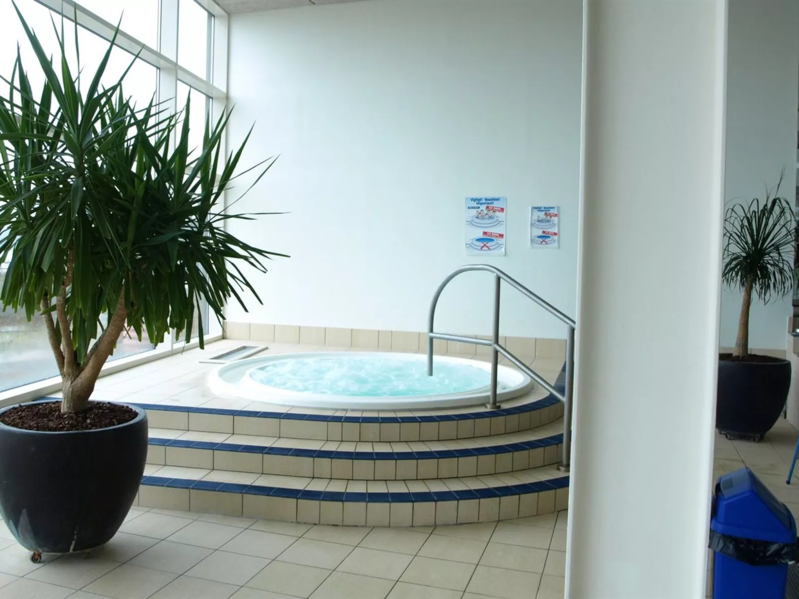 "Babette" - 75m to the fjord-Binnen