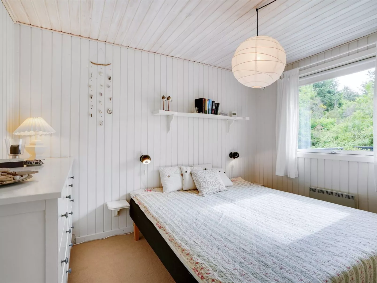 "Angantir" - 700m to the fjord-Binnen