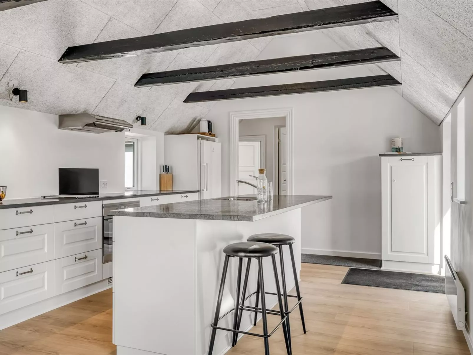 "Elisa" - 1.2km from the sea-Binnen