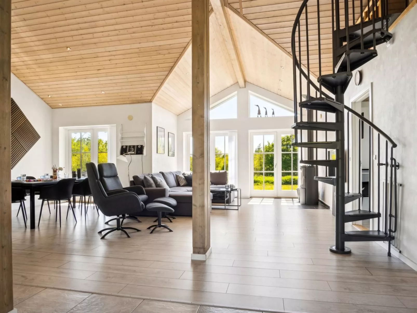 "Quanna" - 30km from the sea-Binnen