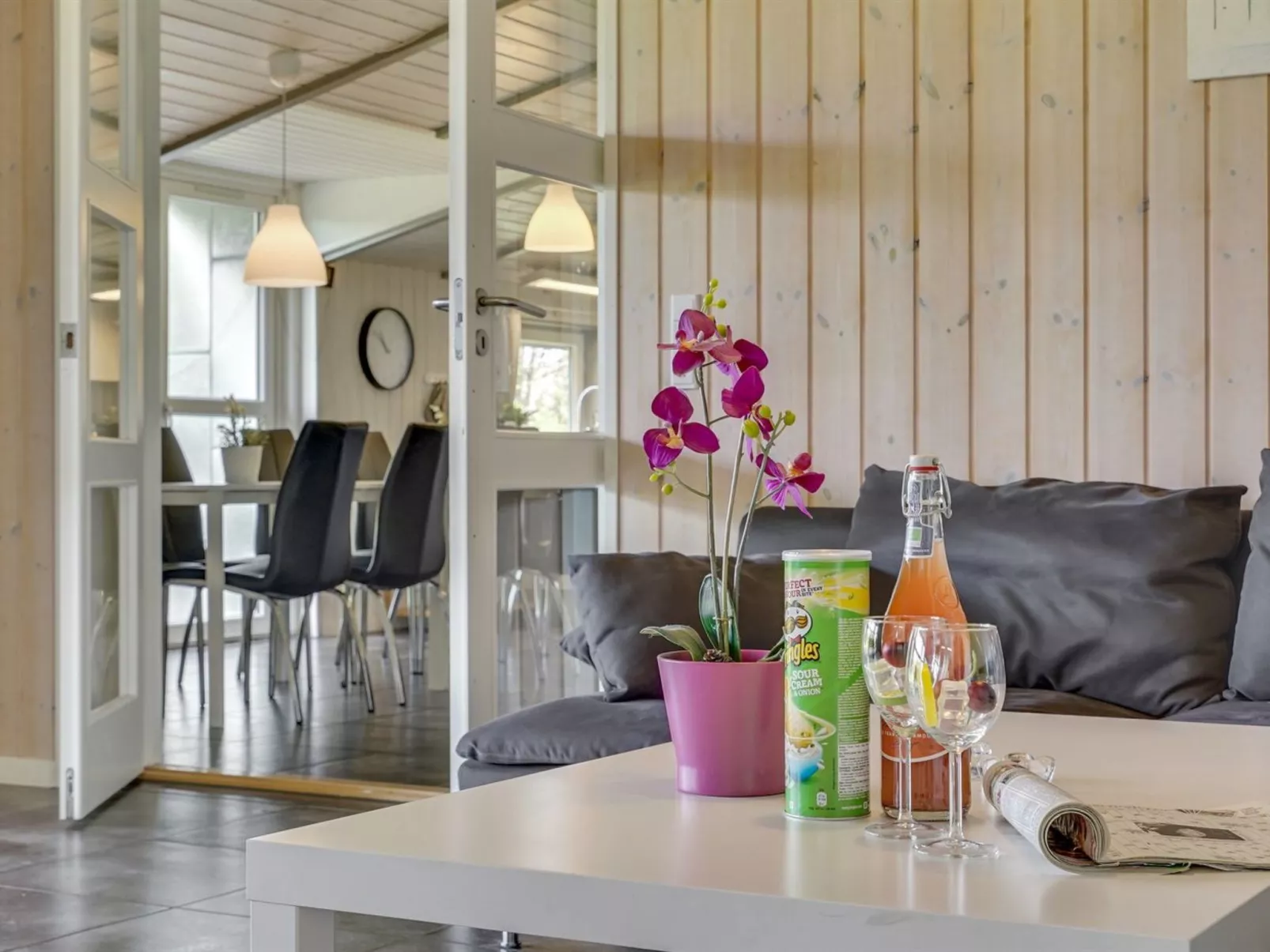 "Janita" - 800m from the sea-Binnen