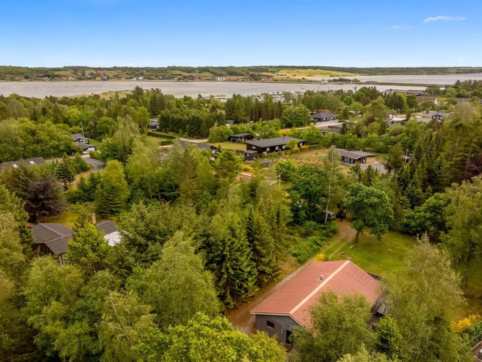 "Anine" - 200m to the fjord-Buiten