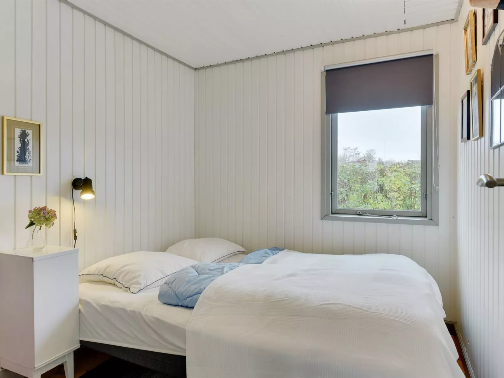 "Roar" - 500m from the sea-Binnen