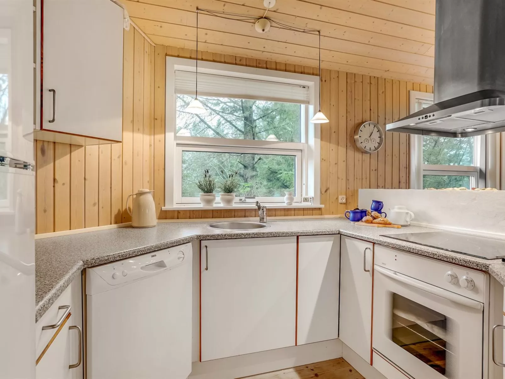 "Hilke" - 850m from the sea-Binnen