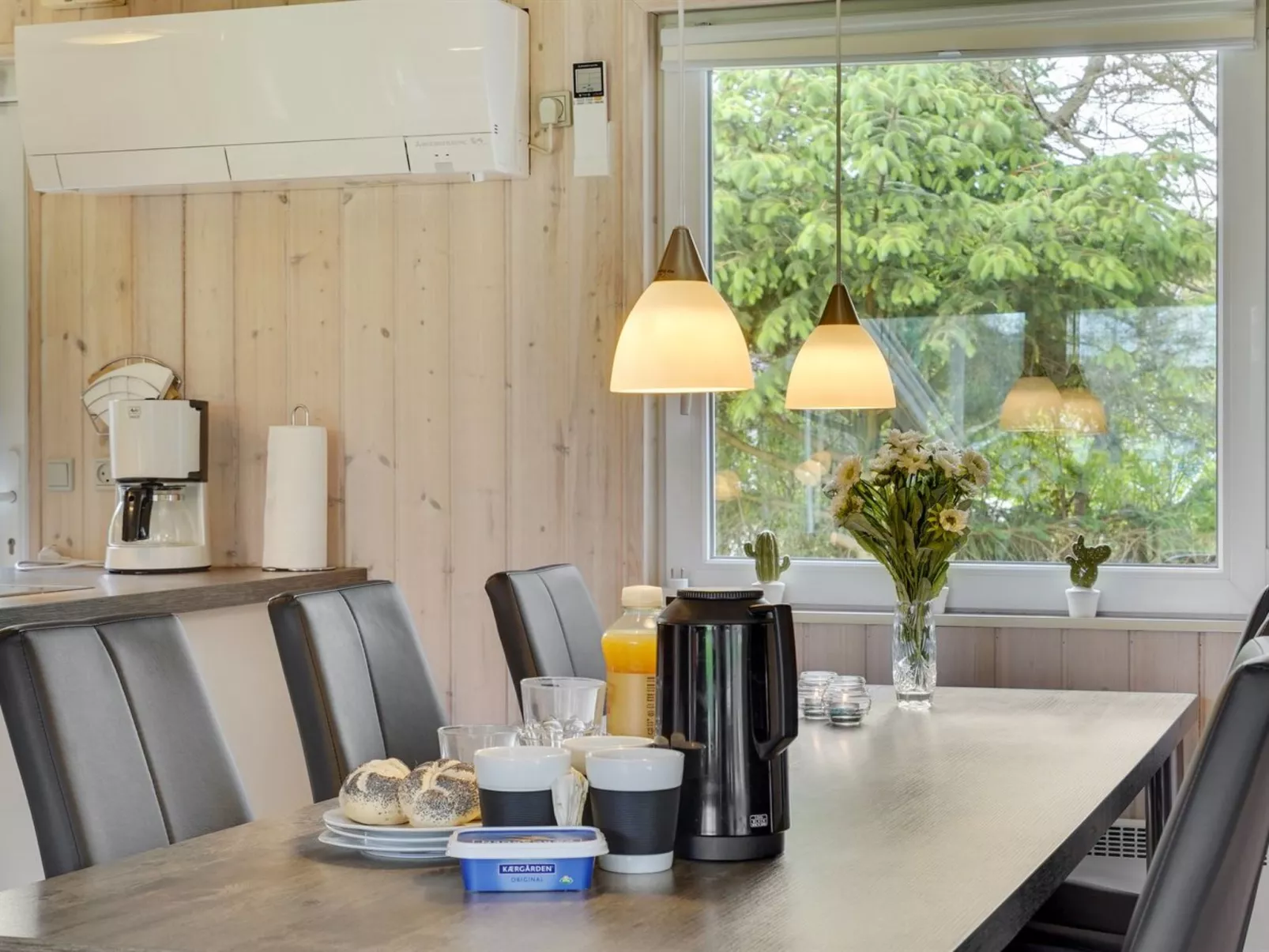 "Sheemen" - 700m to the fjord-Binnen