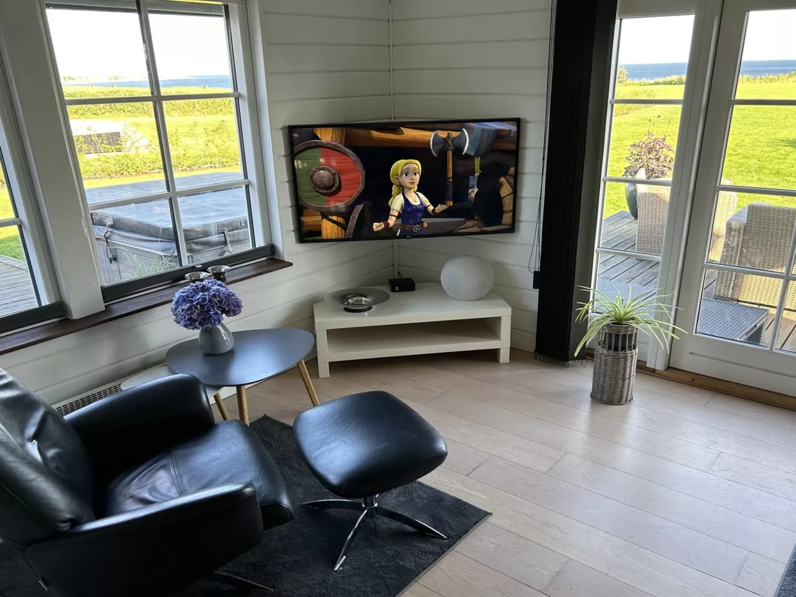 "Orsa" - 80m from the sea-Binnen