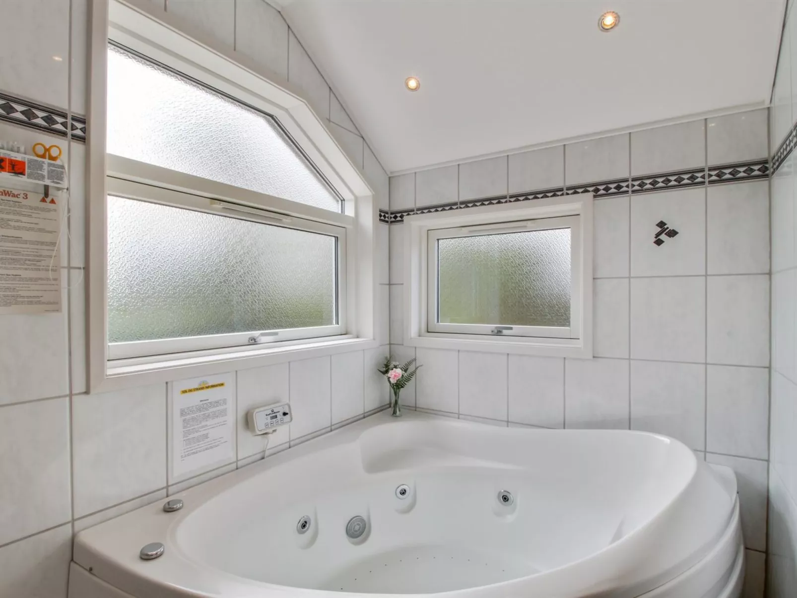 "Hemming" -  from the sea-Binnen