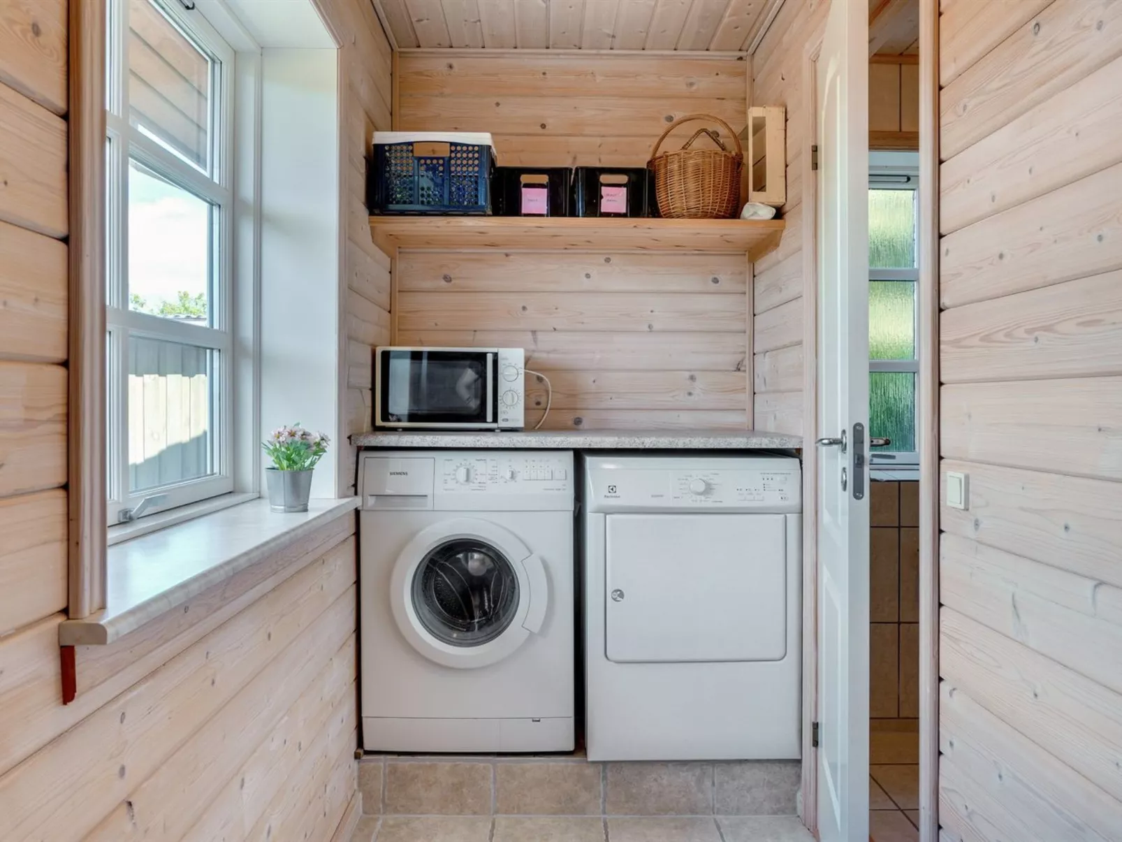 "Brigitta" - 1.5km from the sea-Binnen