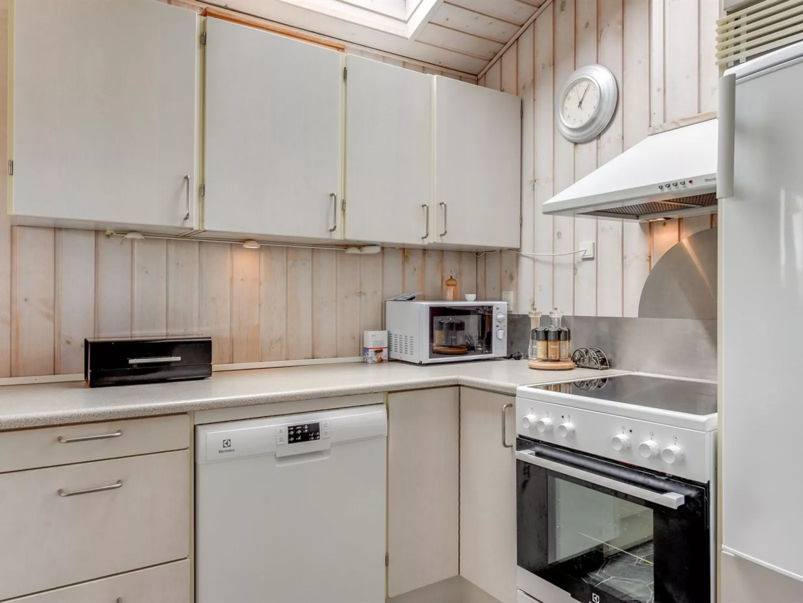 "Ingborg" - 150m from the sea-Binnen