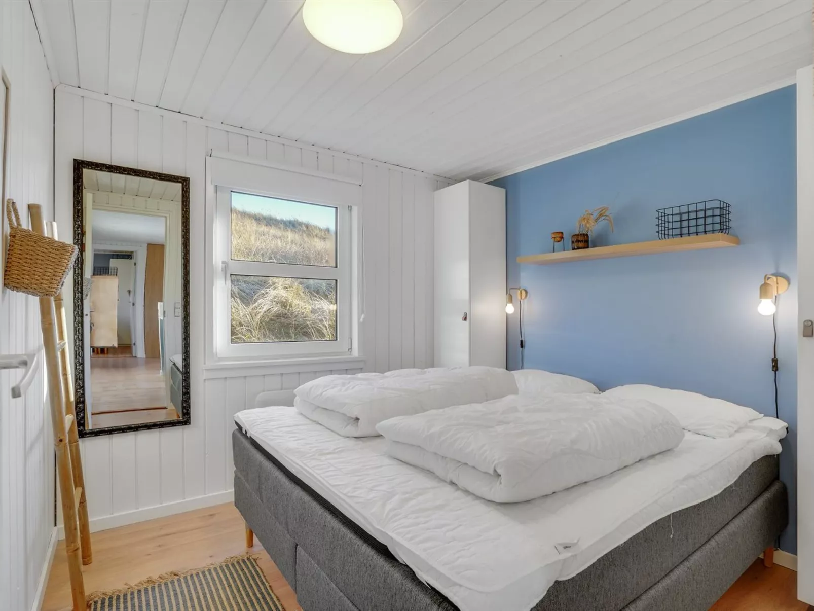 "Assa" -  from the sea-Binnen