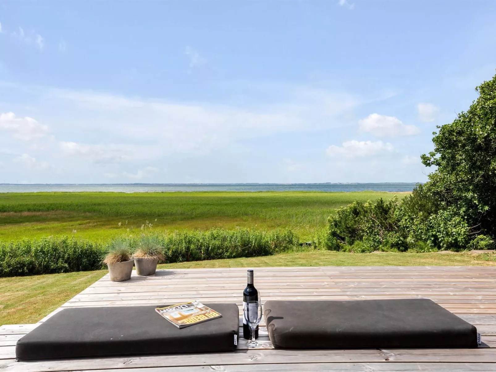 "Aslag" - 150m to the fjord-Buiten