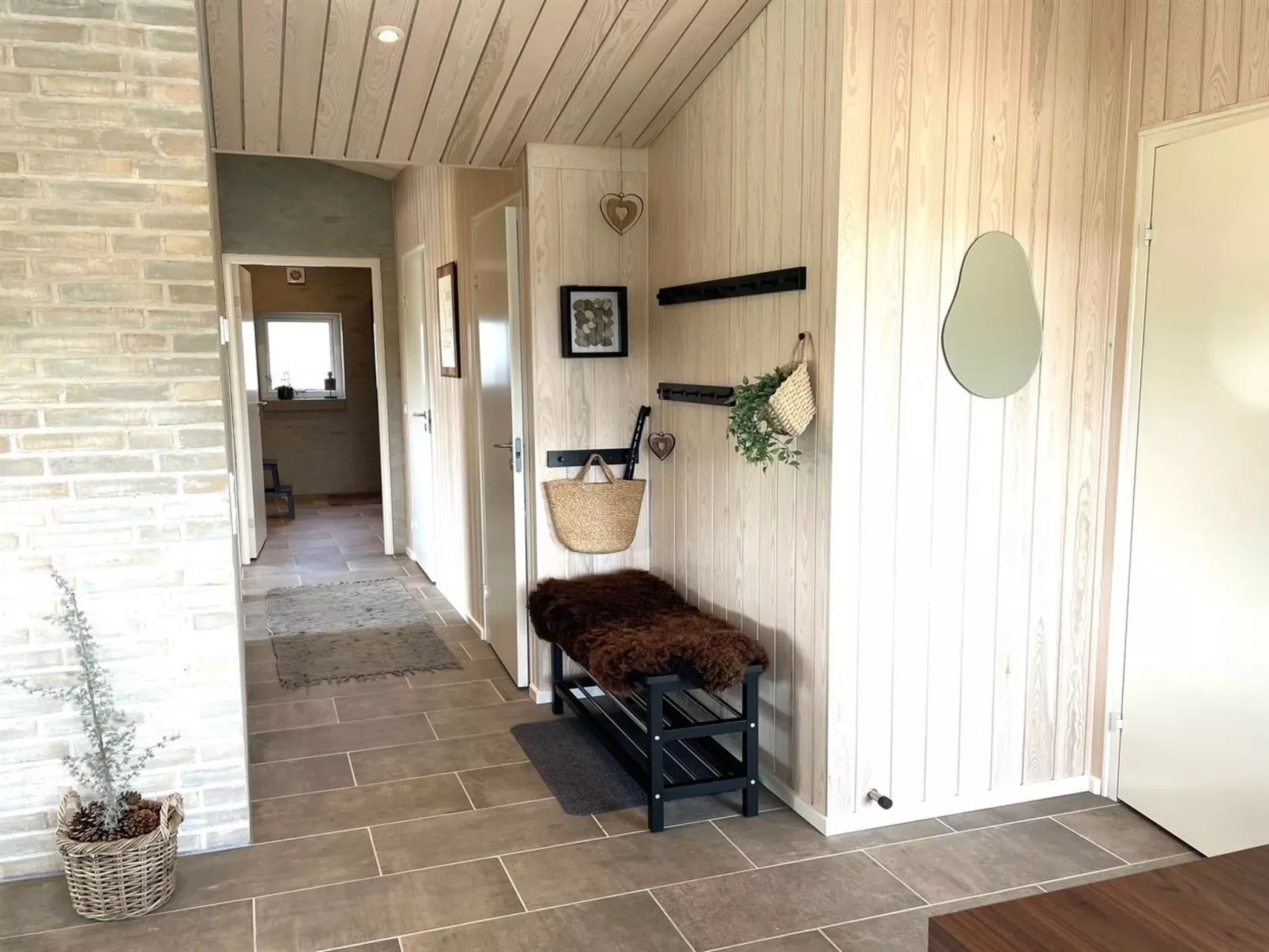 "Hinda" - 1.2km from the sea-Binnen