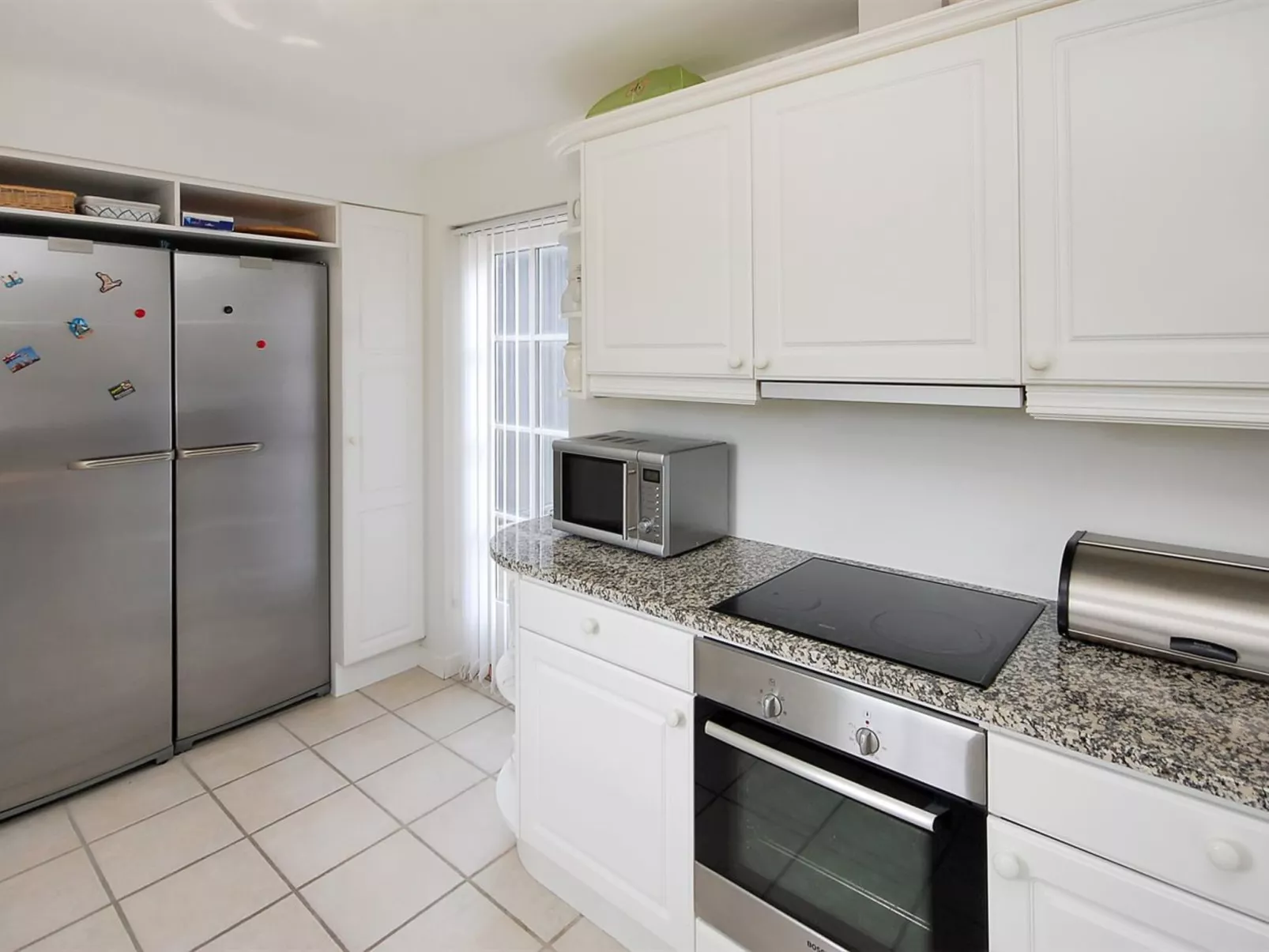 "Alita" - 1.2km from the sea-Binnen