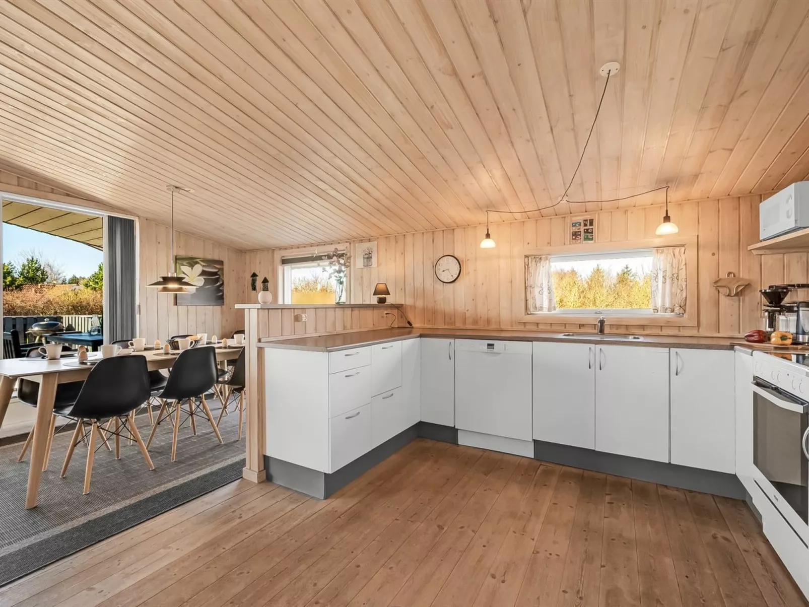 "Benjamina" - 530m to the fjord-Binnen