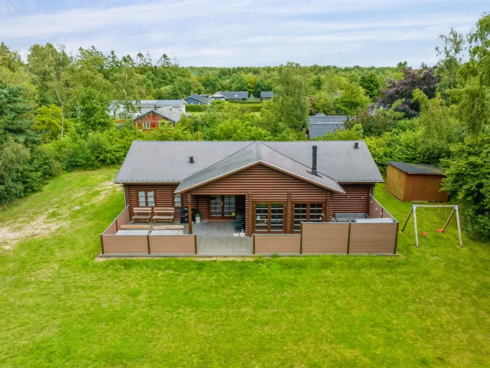 "Frederica" - 30km from the sea-Buiten