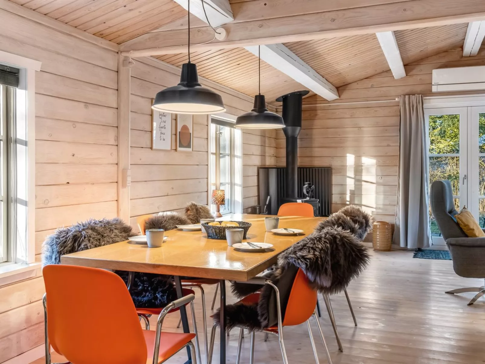 "Eckhart" - 30km from the sea-Binnen