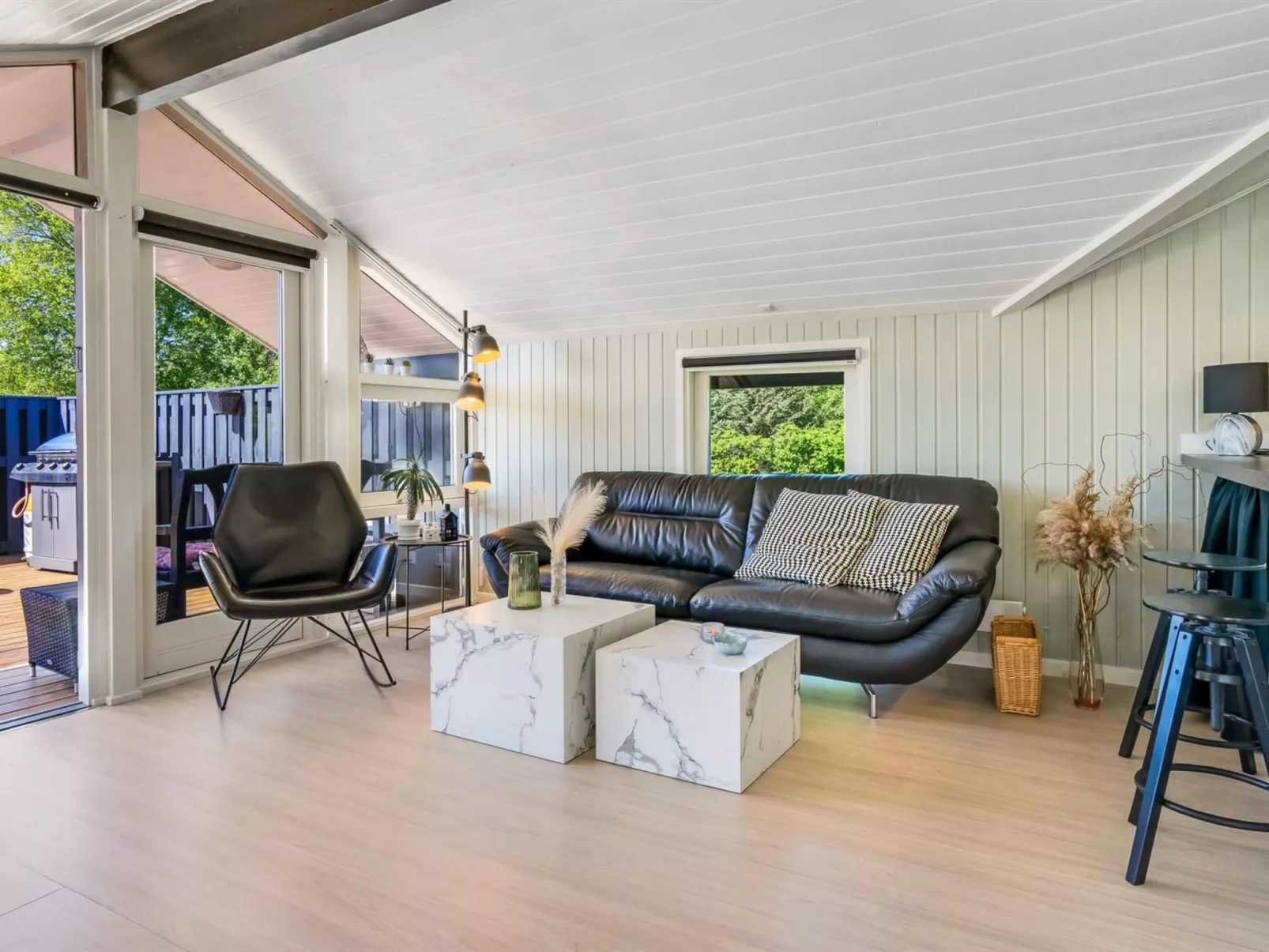 "Bryti" - 500m from the sea-Binnen