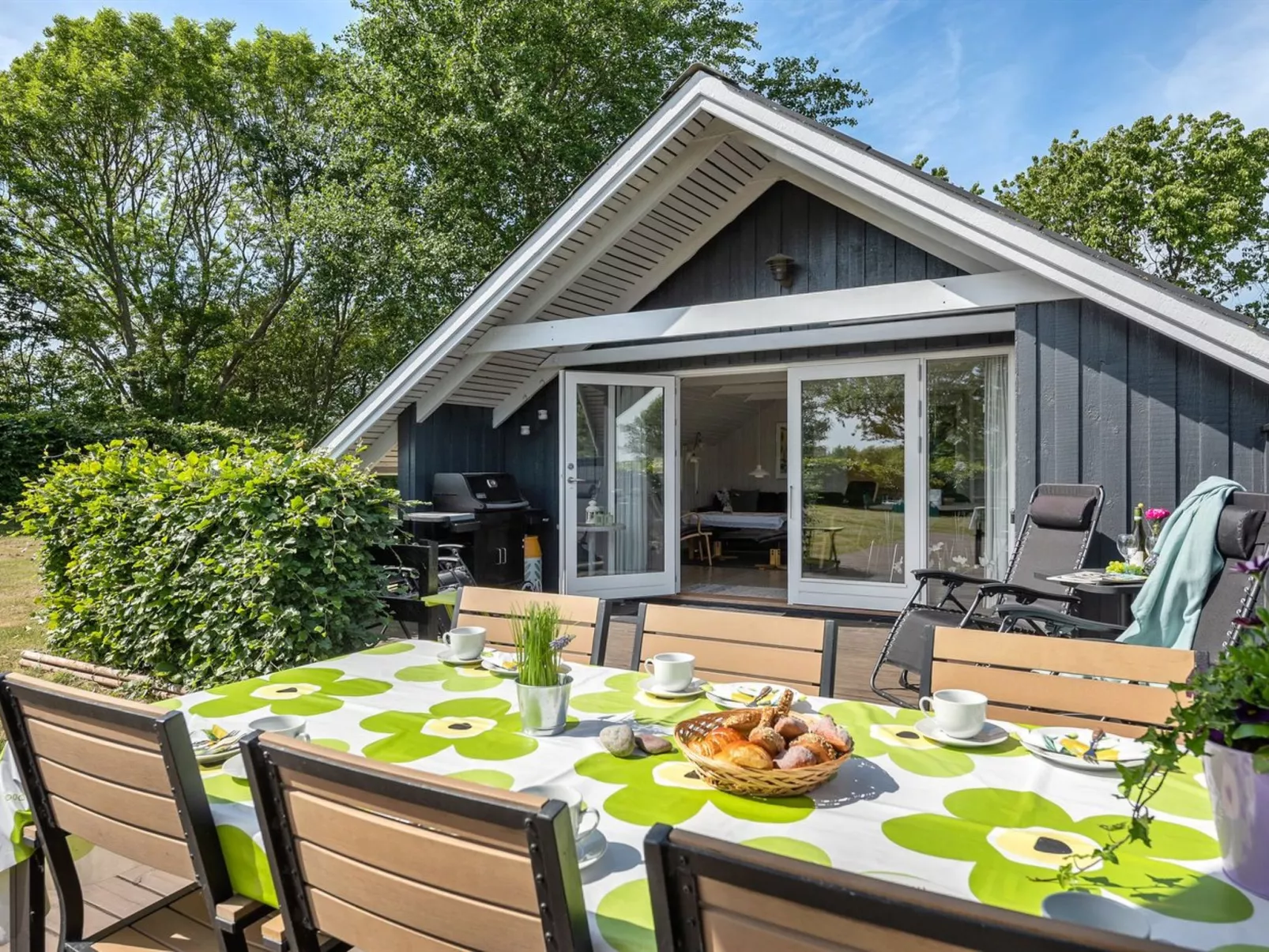 "Herbert" - 1km from the sea-Buiten